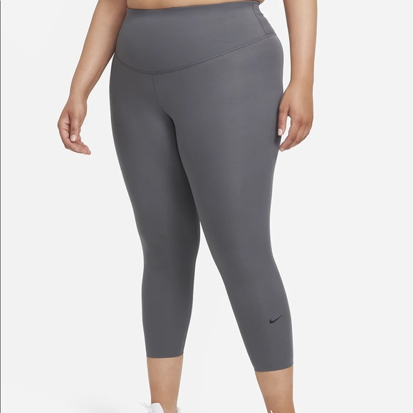 Nike One Women's Mid-Rise Crop Leggings